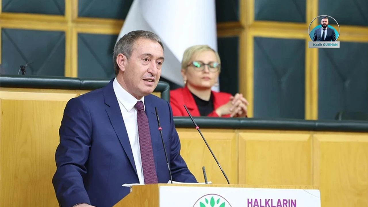 Bakırhan: Bir taraftan elinizi uzatıp diğer taraftan parmak sallamakla barış olmaz