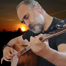 Kürt Sanatçı Hozan Aydın Yoğun Bakıma Alındı: Acı Haber Sevenlerini üzdü