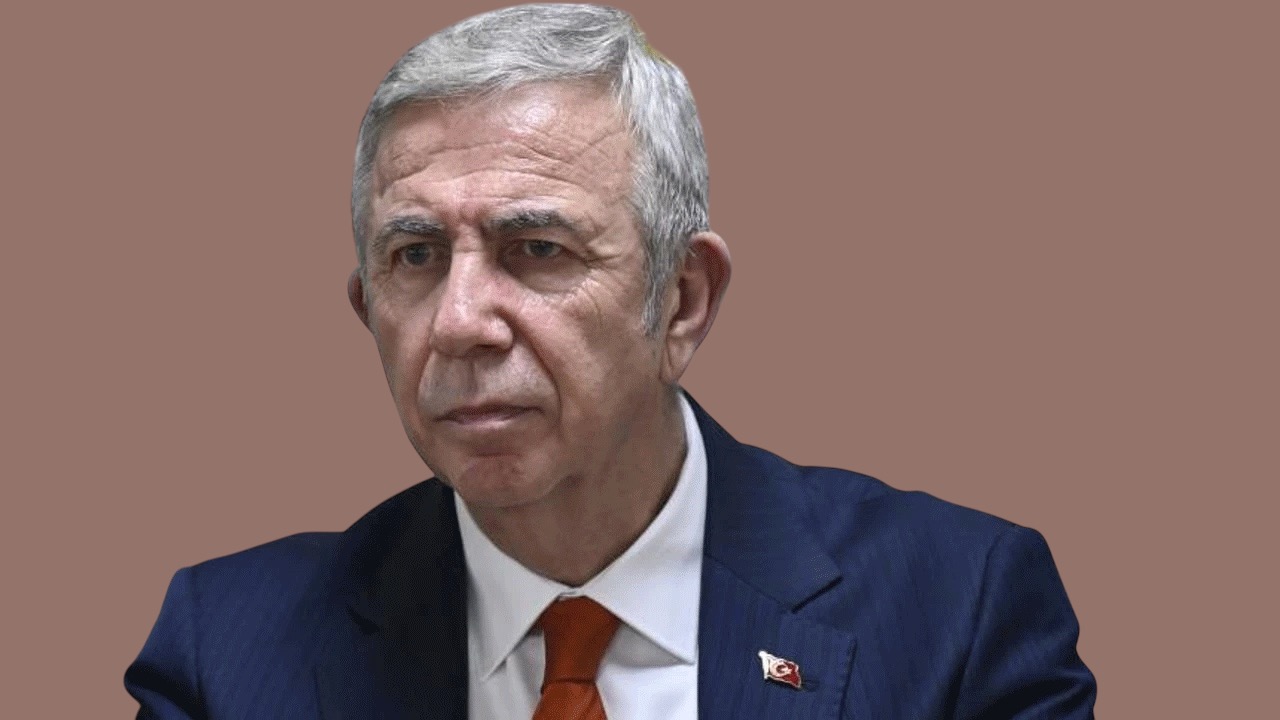 Mansur Yavaş’tan Kürt Halkına Yeni Hakaret: Temsil Eden Bayraklarına “Paçavra” Dedi!